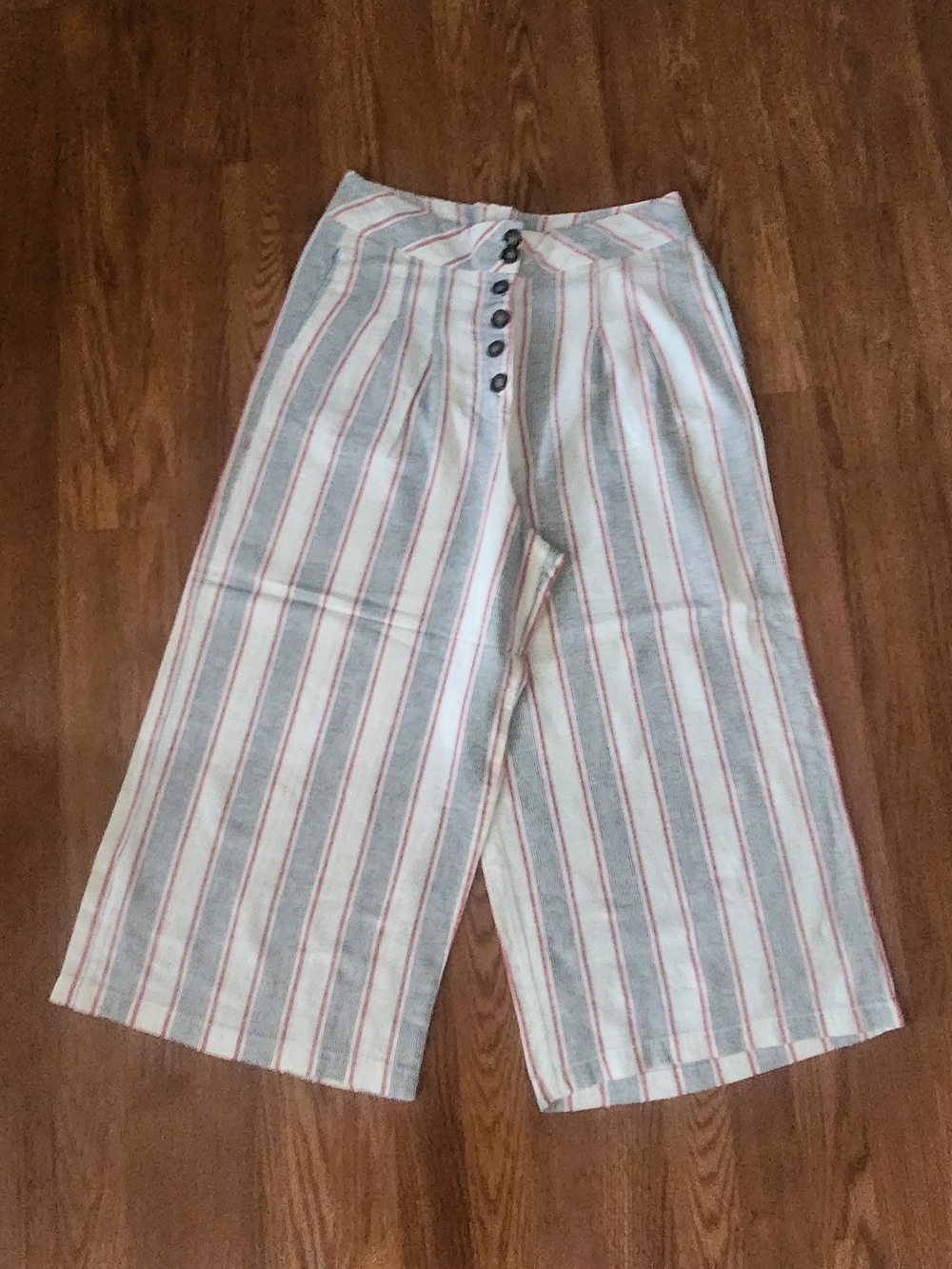 High-Waist Striped Ankle Cropped Wide-Leg Pants in White, Gray & Red